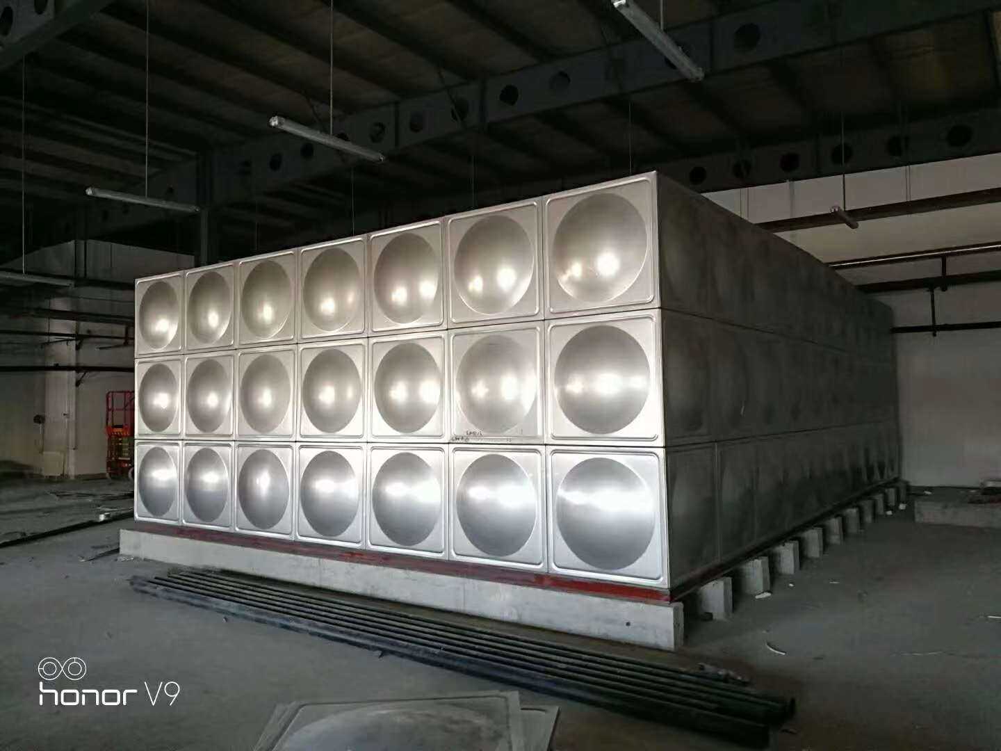 不锈钢水箱1.jpg 不锈钢水箱1.jpg