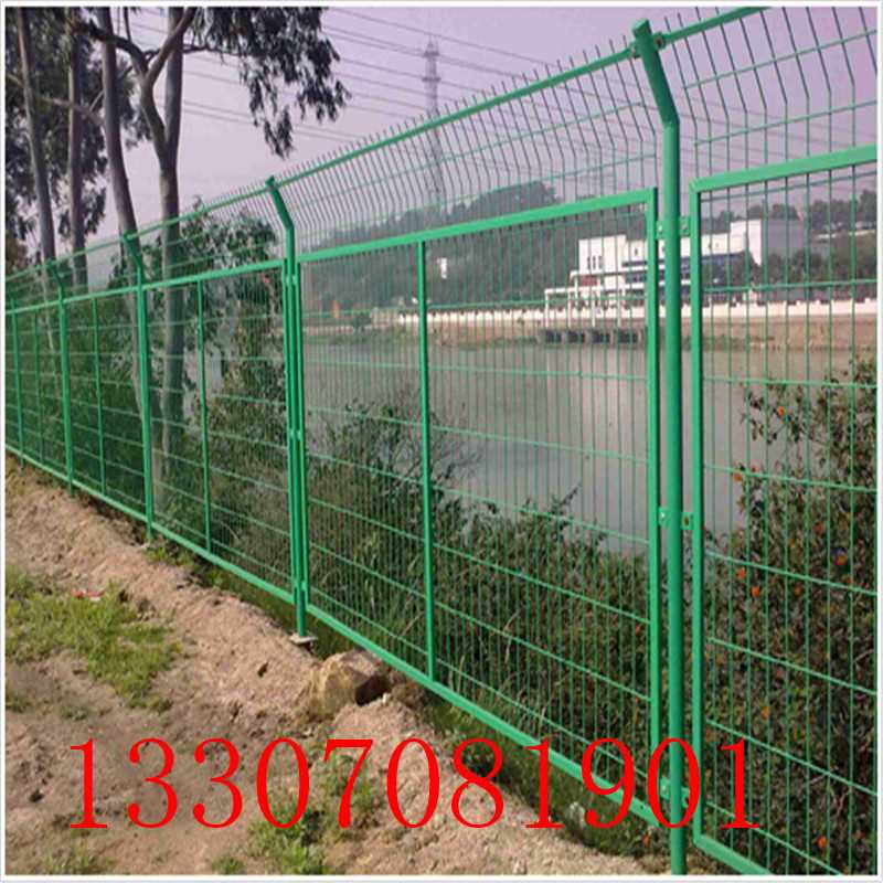公路护栏网21.jpg 公路护栏网21.jpg