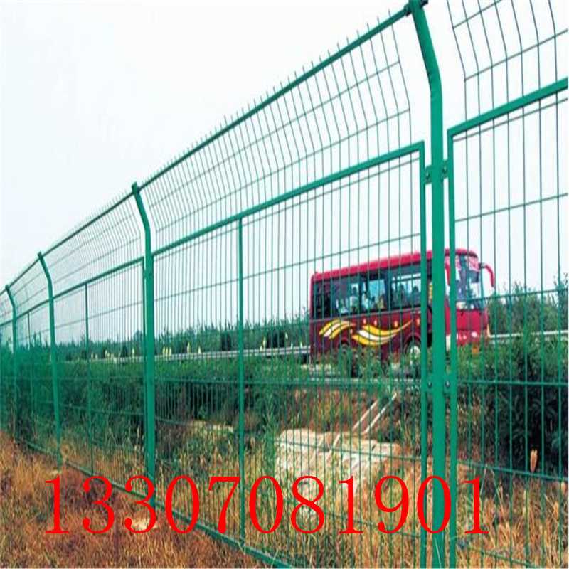 公路护栏网8.jpg 公路护栏网8.jpg