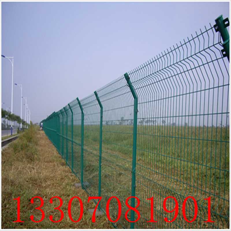 双边护栏网3.jpg 双边护栏网3.jpg