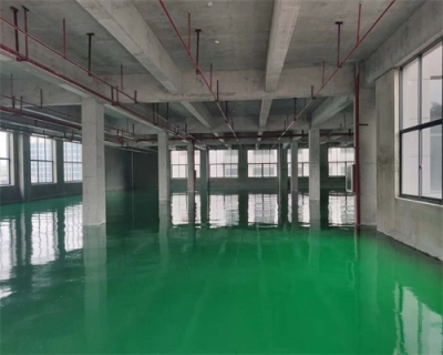 南宁宾阳哑光环氧砂浆滚涂地坪漆整体无缝_丙烯酸球场地坪