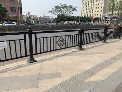 惠州公路广府文化隔离栏 固定式分隔栏价格 交通设施防护栏