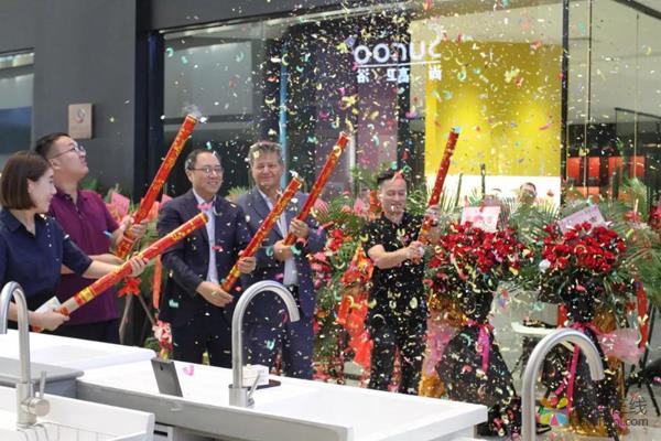 171.jpg 威罗旗下Adicolor单色涂料常熟旗舰店开业庆典 中国涂料在线,coatingol.com