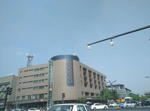 大宝漆告诉你,外墙涂料与瓷砖哪个好 中国涂料在线，coatingol.com