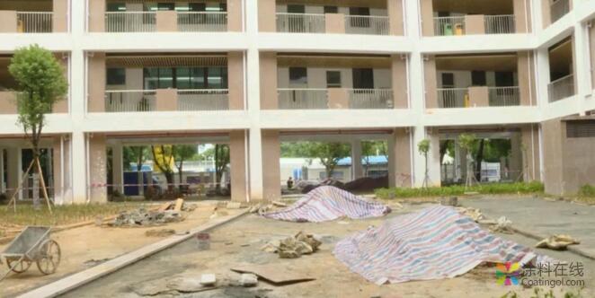 489.jpg 家长质疑南油小学甲醛超标,上不上学陷两难! 中国涂料在线,coatingol.com