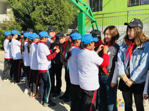 立邦「为爱上色」再度走进湖北“孟垅小学”，用爱刷新孩子们的未来 中国涂料在线，coatingol.com