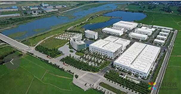 1412.jpg 三棵树签约富勒科技 中国涂料在线,coatingol.com