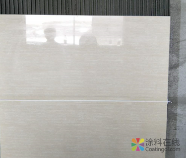 聪明人现在都这样贴瓷砖了，海特瓷砖背胶牢固又省工 中国涂料在线，coatingol.com