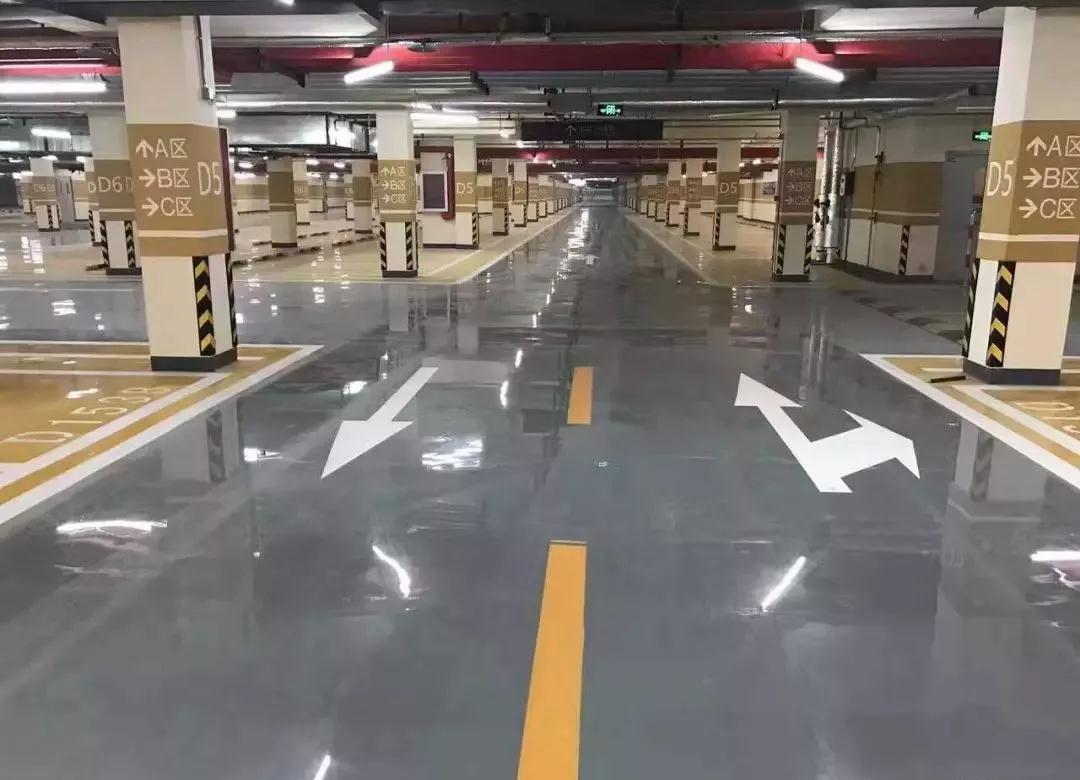 做环氧地坪漆刮中涂的重要性 涂料在线，coatingol.com