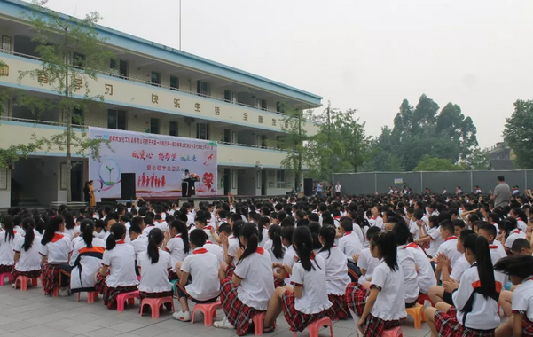 乐善有恒，大爱无疆｜大宝漆携手中建一局爱心助学 涂料在线，coatingol.com