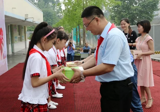乐善有恒，大爱无疆｜大宝漆携手中建一局爱心助学 涂料在线，coatingol.com