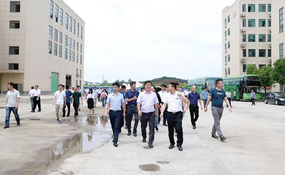 与国内外行业大咖，共同见证巴德士博士家居全产业链制造实力！ 涂料在线，coatingol.com