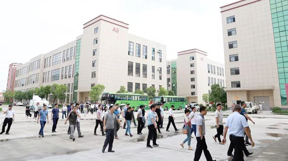 与国内外行业大咖，共同见证巴德士博士家居全产业链制造实力！ 涂料在线，coatingol.com