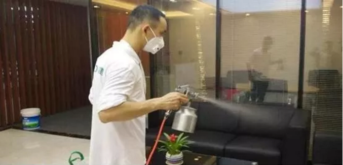 央视重磅曝光！记者暗访甲醛治理揭黑幕，别让家人生活在毒气房！ 涂料在线,coatingol.com