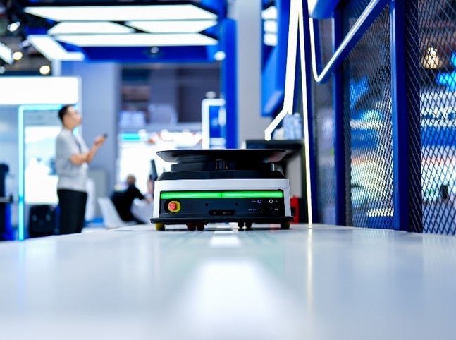 立邦以“刷新未来工厂”为主题,亮相2025中国工博会机器人展馆 涂料在线,coatingol.com