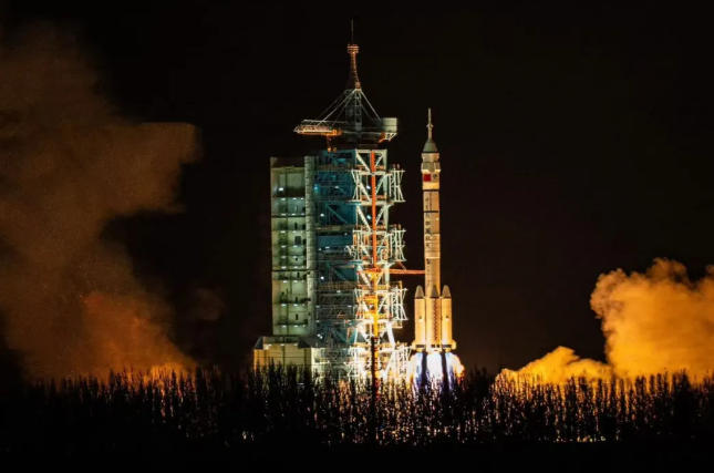 4.jpg 航天梦 中国漆!三棵树携联名新品见证神舟二十一号成功发射 涂料在线,coatingol.com